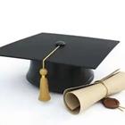 Un casquillo graduado con diploma