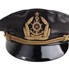 Un sombrero de estilo militar